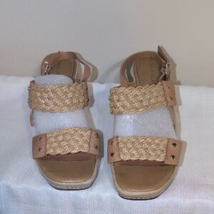 Stylish Tan Sandals